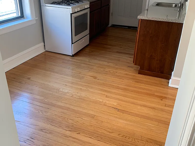 6221 N Artesian Ave #3W — Photo 4