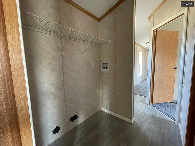 3 bed, 900 sqft, $1,700 — Photo 2