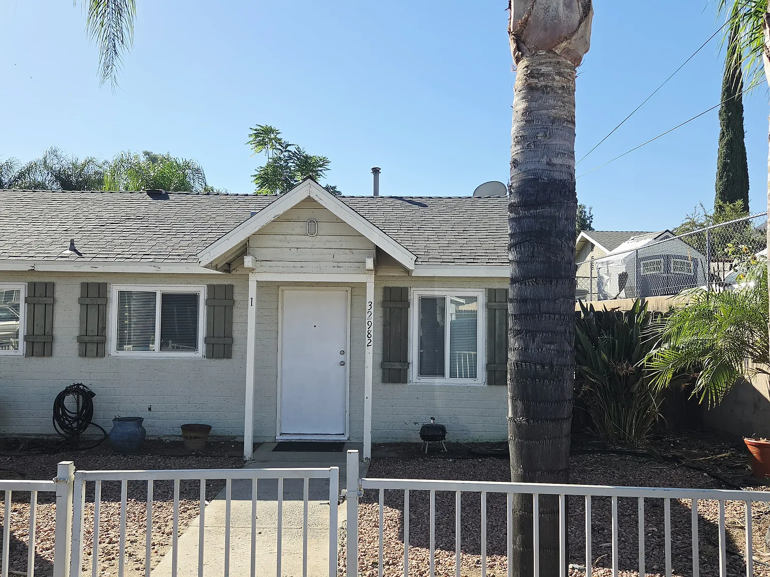 1 bed, 948 sqft, $1,300 — Photo 1