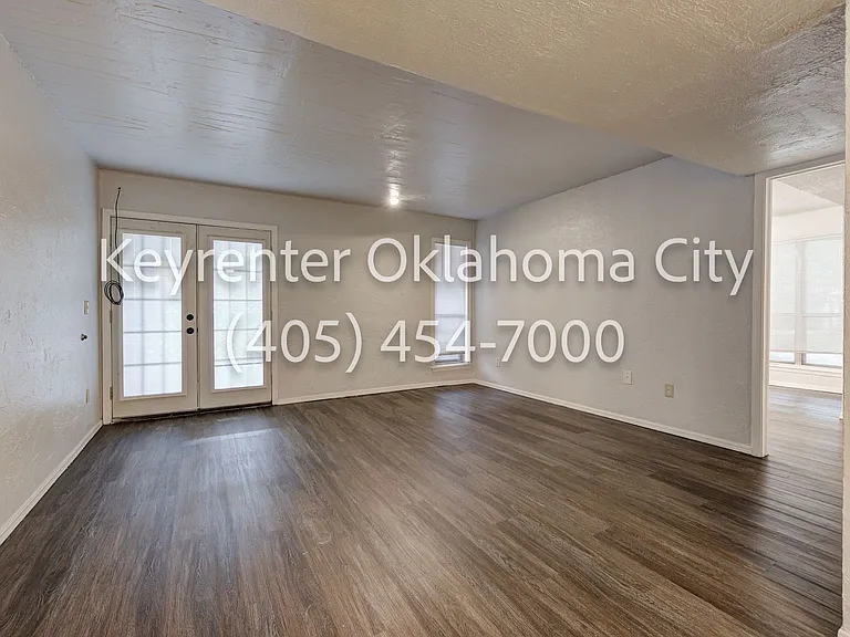 6550 N Meridian Ave Townhouse — Photo 7