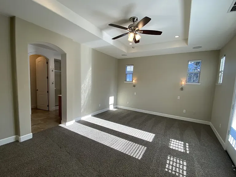 114 Clearview Dr — Photo 3
