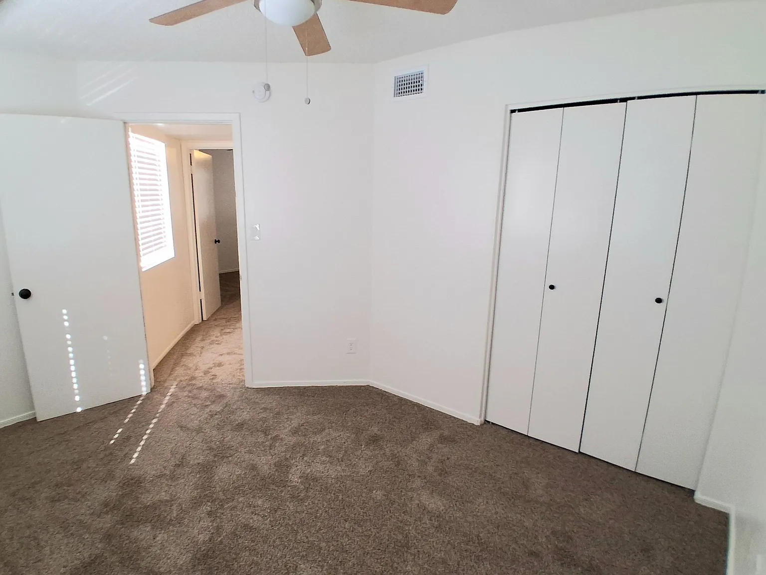 1715 E. Pepper Circle — Photo 4