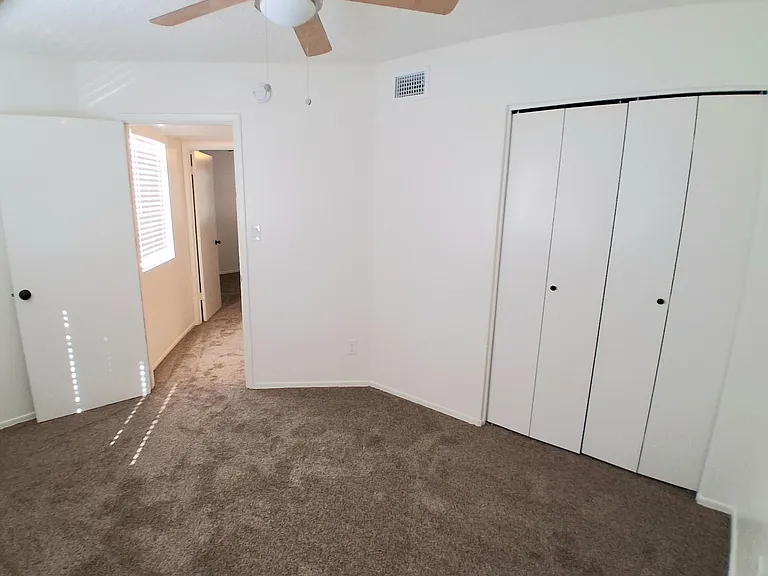 1715 E. Pepper Circle — Photo 4