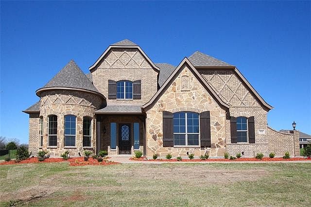1st image of 504 Eloise Dr