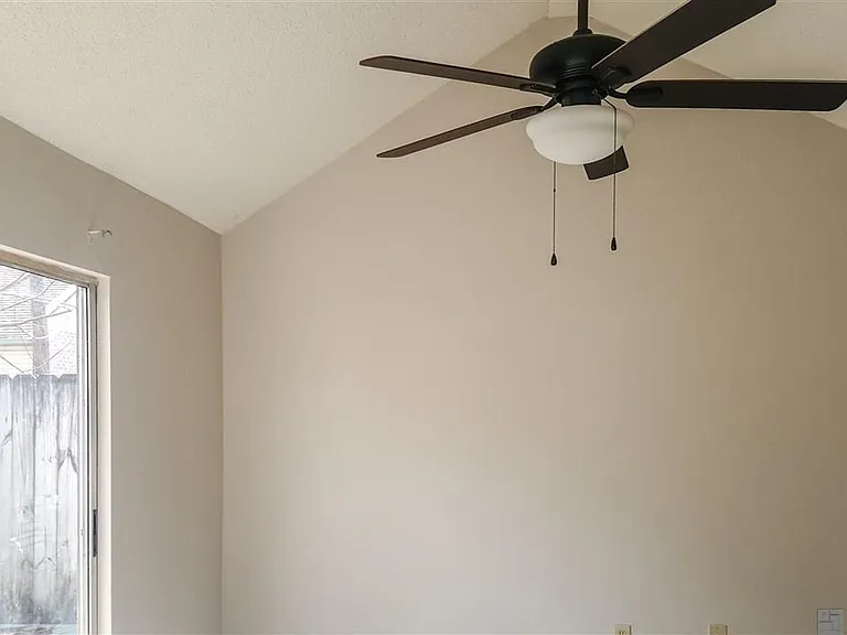402 Lee Dr #1C — Photo 5