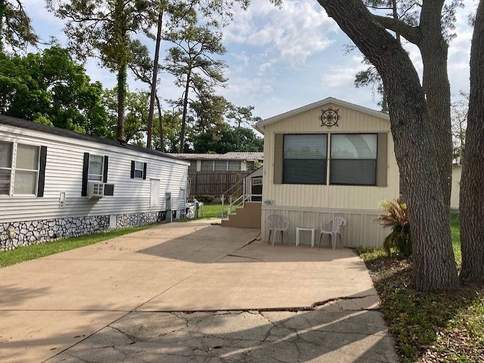1st image of 160 Maple Village St #160