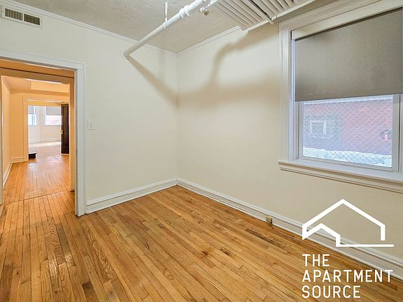 4th image of 2215 W Foster Ave #3A