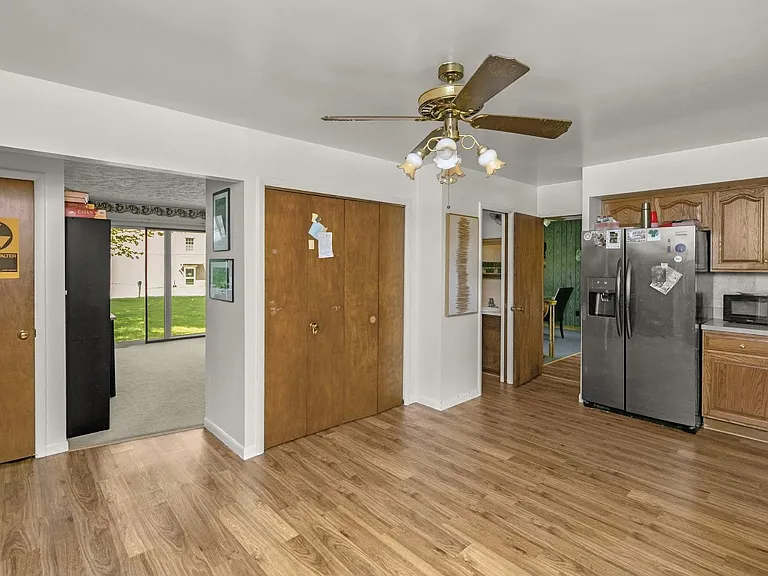 54528 Willis Ave — Photo 15