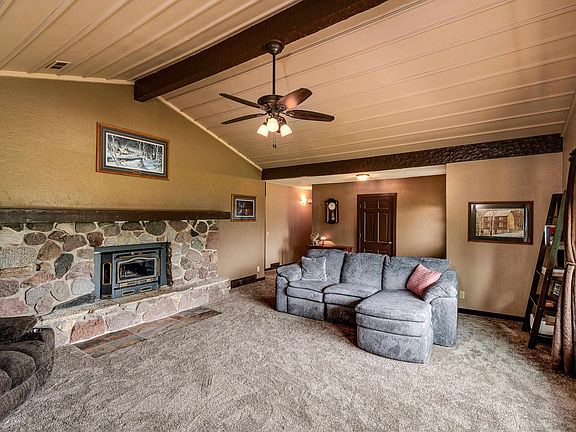 3rd image of 1888 Derby Dr