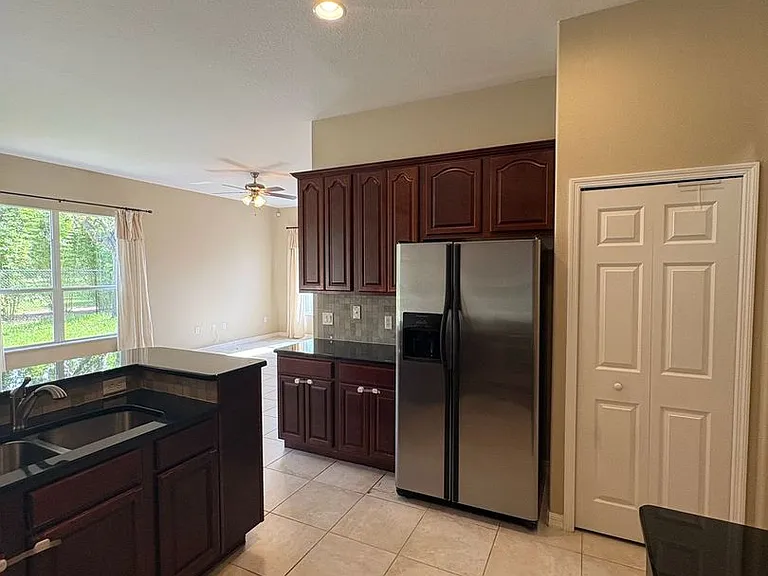 3185 Soft Breeze Cir — Photo 11
