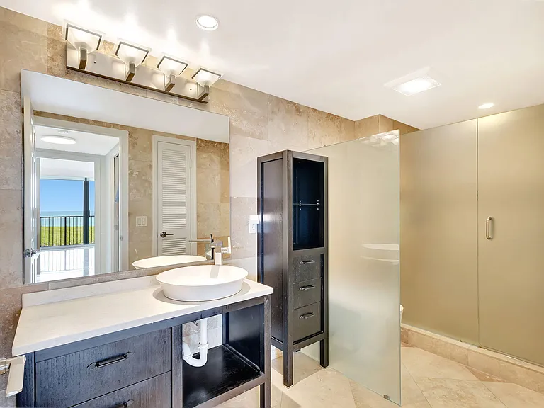 400 Beach Rd #103 — Photo 23
