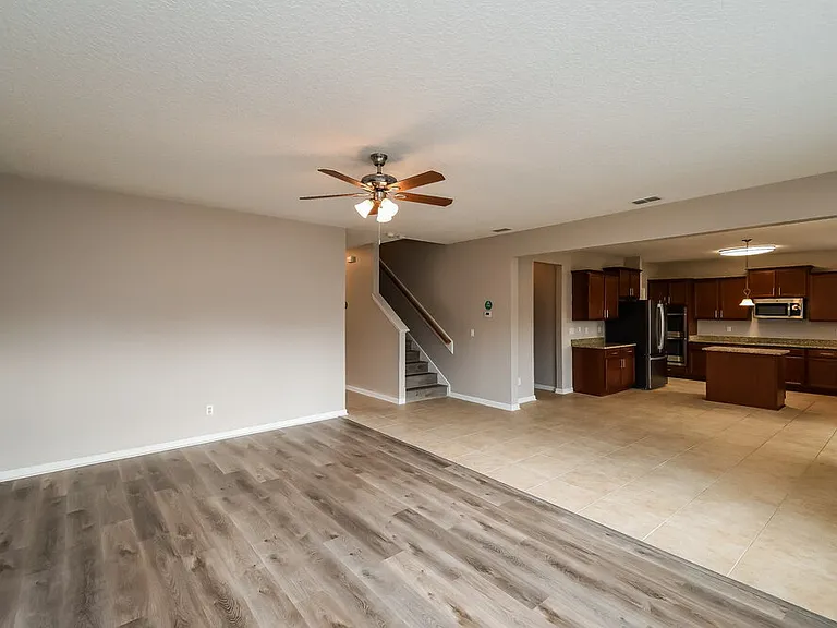 16280 Stanis Ct — Photo 7