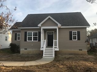 720 Daingerfield St, Tappahannock, VA 22560