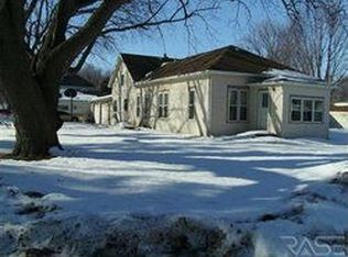 301 W 4th Ave, Humboldt, SD 57035