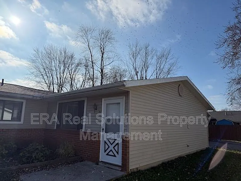 3 bed, 2.0 bath, $1,650 — Photo 3