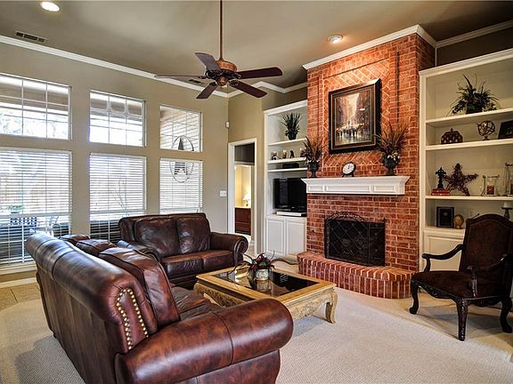 2nd image of 316 Park Valley Dr