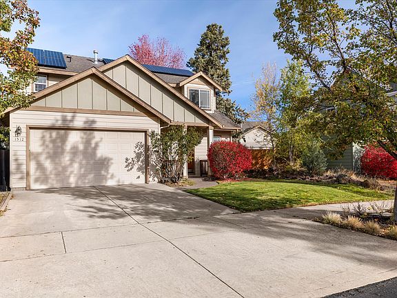 2nd image of 1512 NE Quiet Ridge Ln