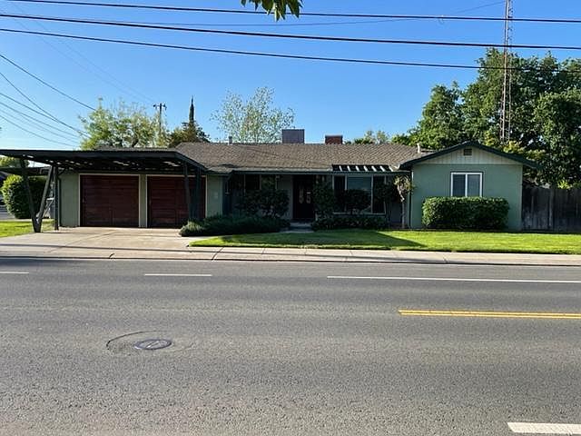 1st image of 1043 E 1st St