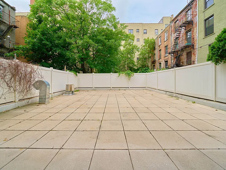 329 Pleasant Ave #1B — Photo 13