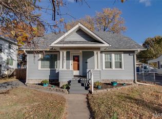 469 Tipton Ave, Wood River, IL 62095