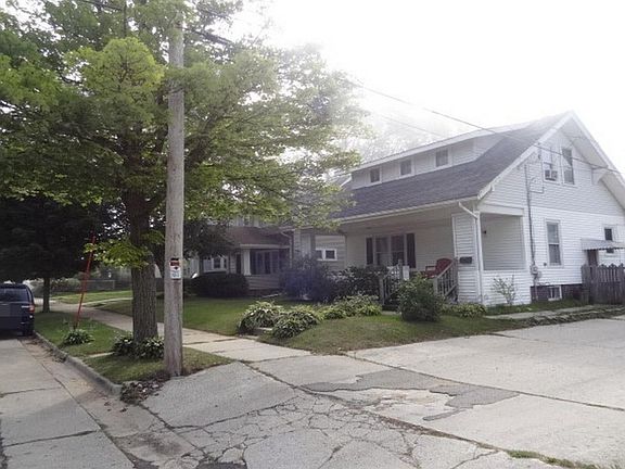 3rd image of 1117 Oakland Ave