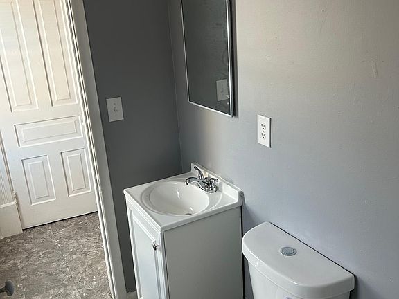 3rd image of 201 S Center St #4