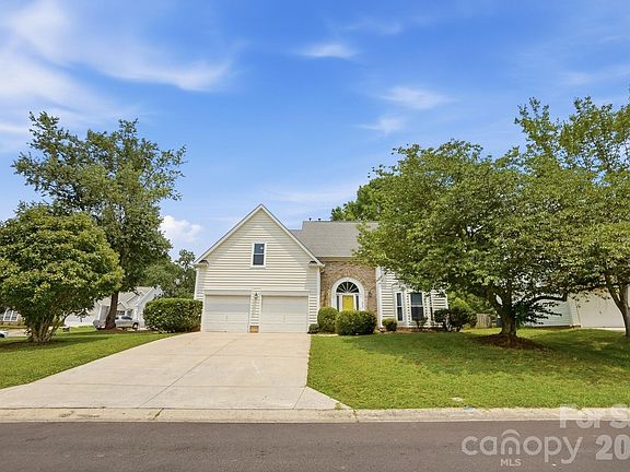 3rd image of 11323 Laurel View Dr