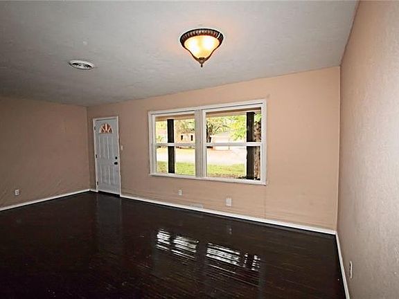 5th image of 3616 Sheridon Dr