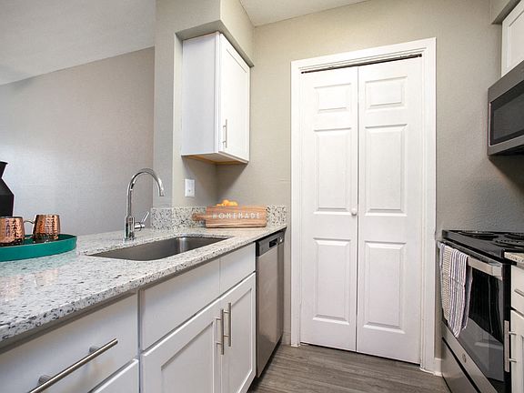 2nd image of 1111 Vista Valet APT 2008