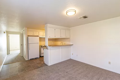 Affordable Tranquility Awaits: Embrace Comfort at Unit 1214, Your Budget-Friendly Retreat in OKC! Photo 1