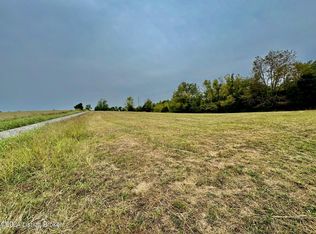 10 Hillsboro Ln, Springfield, KY 40069