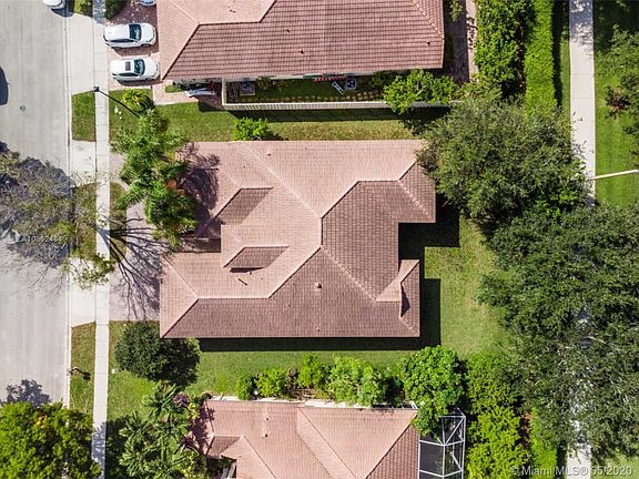 4th image of 1272 NW 141st Ave