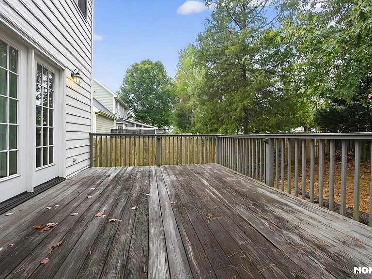 8006 Crenshaw Ln — Photo 26