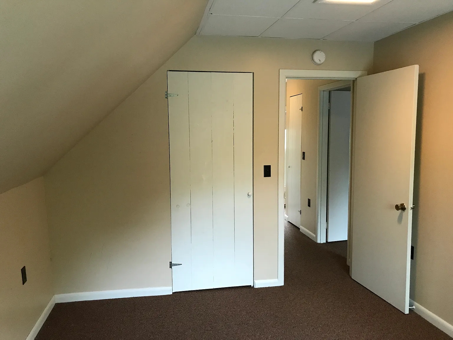 2 bed, 1.5 bath, 1400 sqft, $2,000 — Photo 3
