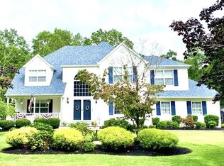 15 Silas Woods Road, Manorville, NY 11949