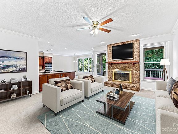 3rd image of 115 Sweetwater Hills Dr