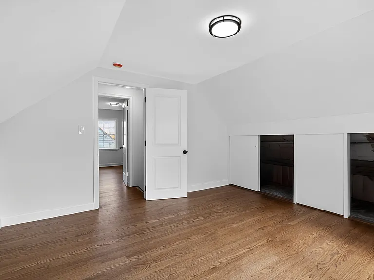 30 Jarvis Rd — Photo 2