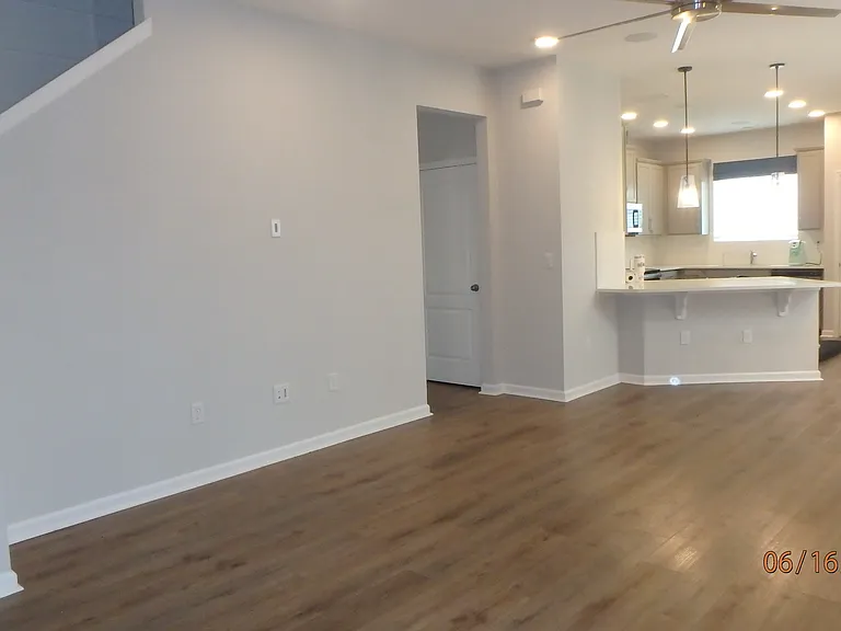 4718 New Orleans Cv — Photo 9