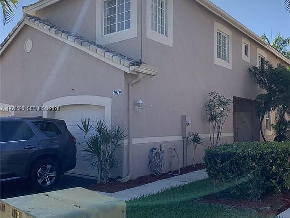 5th image of 2070 Madeira Dr #5