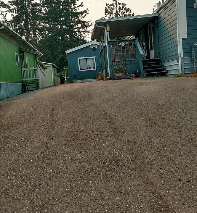 2nd image of 1913 2nd Ave W