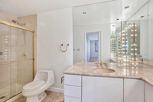 Rented by Douglas Elliman | media 24