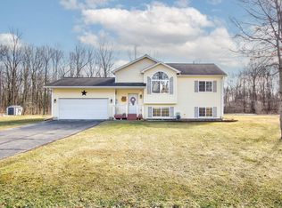 7949 Village Green Rd, Parma, MI 49269