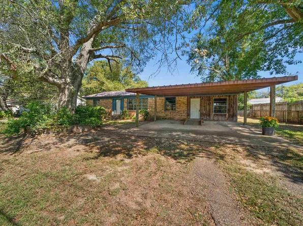 302 N Main St, Arp, TX 75750