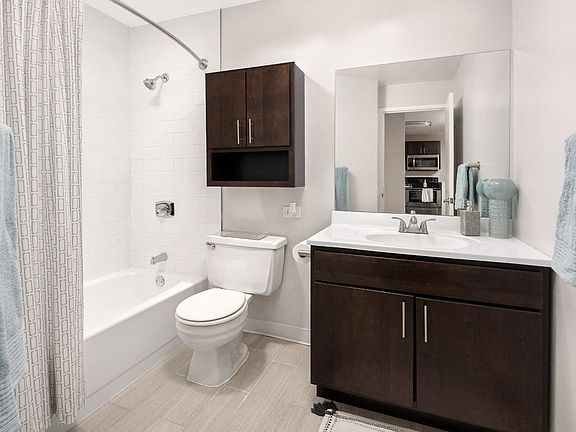 Model Unit Bathroom