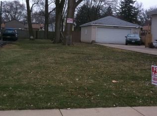 1333 Superior St, Aurora, IL 60505