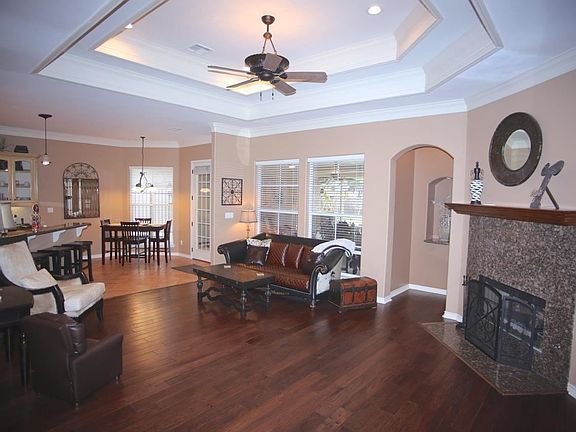 2nd image of 3126 Hamilton Court Dr
