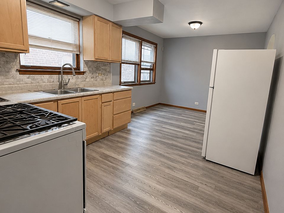 2nd image of 8113 S Exchange Ave #1