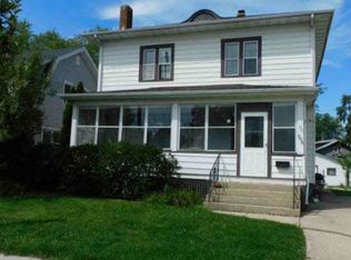 306 S Worthington St, Oconomowoc, WI 53066