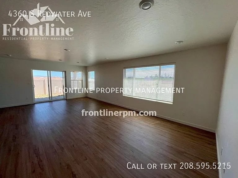 4360 S Redwater Ave — Photo 4