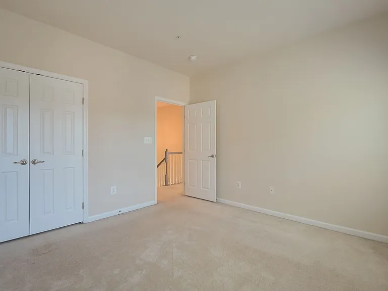 940 Hall Station Dr — Photo 19